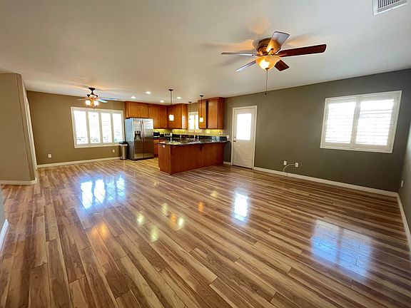 4th image of 1785 Montgomery Dr