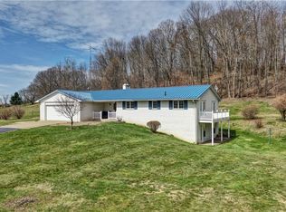 11652 Sandyville Rd NE, Sandyville, OH 44671