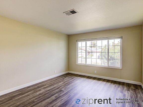 3rd image of 32412 Elizabeth Way