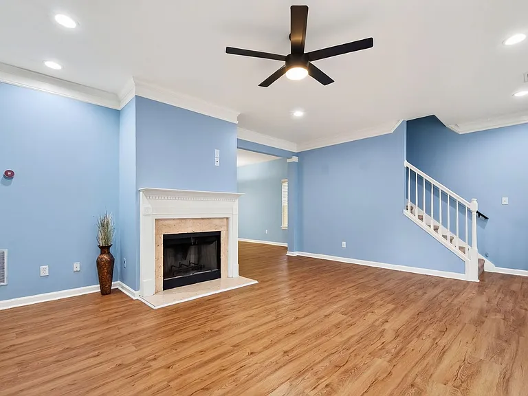 5495 Hampton Ct — Photo 7