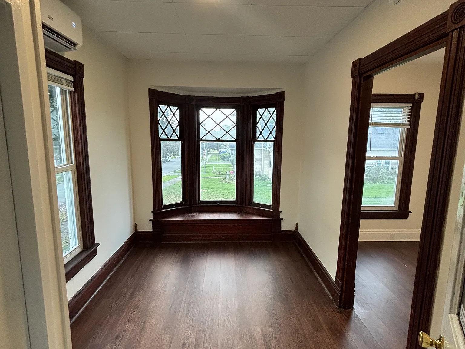 1 bed, 400 sqft, $950 — Photo 1