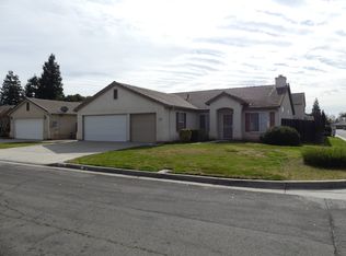 2551 E Yeargin Dr, Fresno, CA 93720