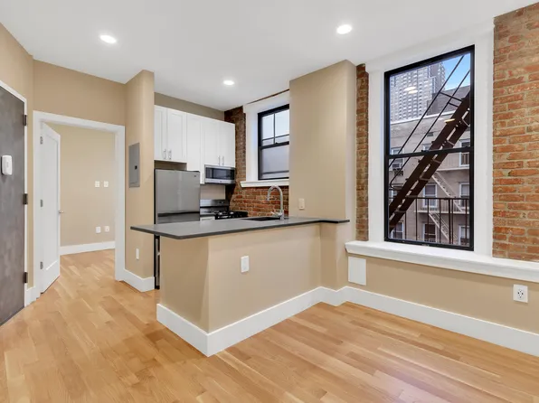 400 West 56th Street image 1 of 8