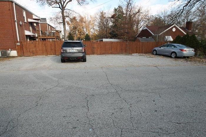 2nd image of 4323 S 3rd St APT 3