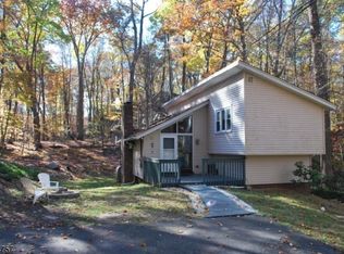 27 Ranger Trl, Sparta, NJ 07871