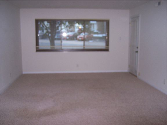 2nd image of 7 Fairways Cir APT C