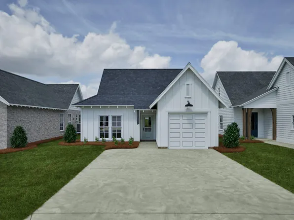 374 Shiloh Creek Dr, Calera, AL 35040