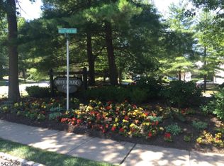 89 Violet Ct, Readington Twp., NJ 08889