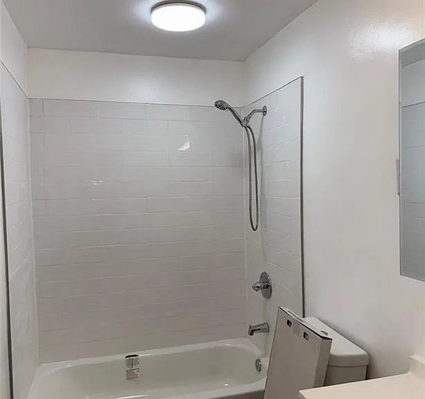 1253 E 72nd St #1 — Photo 9