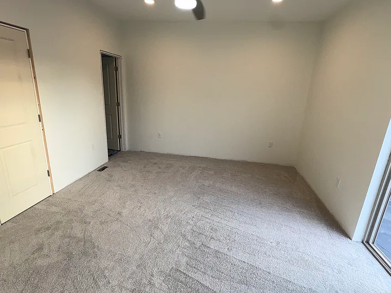 406 Saint Clair Ave — Photo 21