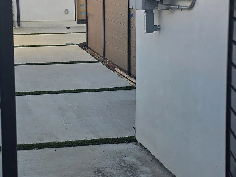 22730 Mariano St — Photo 3