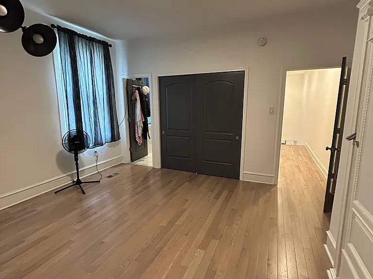 2301 W Cumberland St — Photo 10