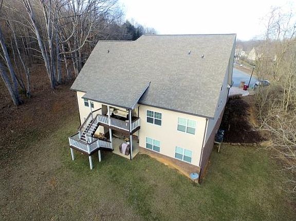 2nd image of 806 Glen Oaks Ct