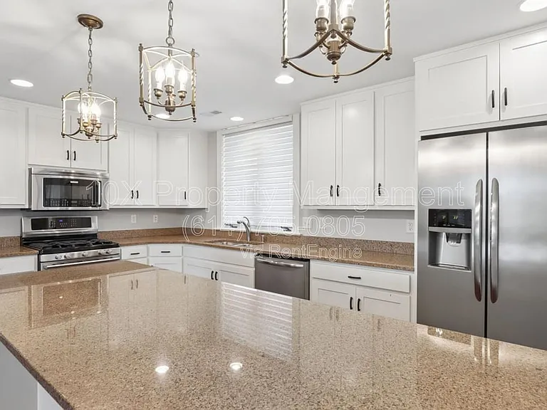 9045 Terrazza South Ct — Photo 16