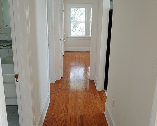 3rd image of 1143 Lodi Pl