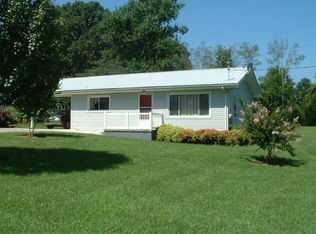 3237 Maple Grove Dr NW, Dalton, GA 30721