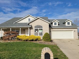 2623 Cascade Lake Dr, Shiloh, IL 62221