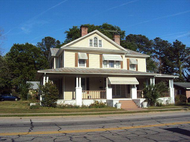 1st image of 422 N Pine St