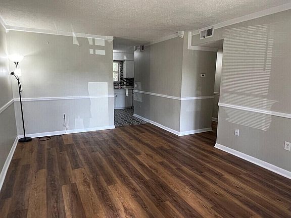 2nd image of 251 Rast St