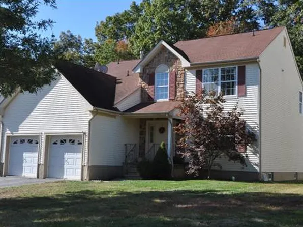 12 Carrie Dr, Matawan, NJ 07747