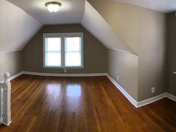 4th image of 1447 W Henderson St #3