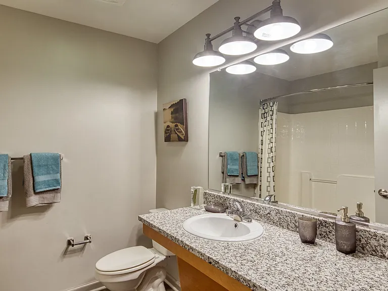 Liberty Apartments — Photo 23