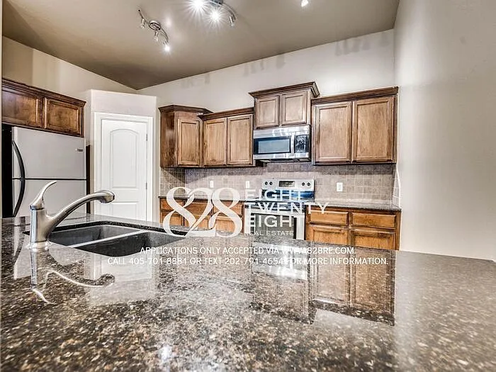 1732 Classen Blvd — Photo 14