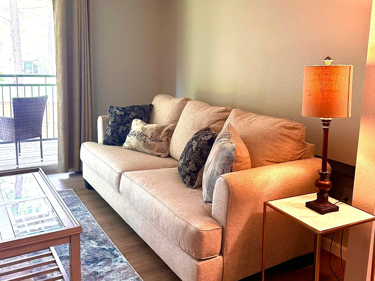 2 bed, 950 sqft, $2,400 — Photo 3