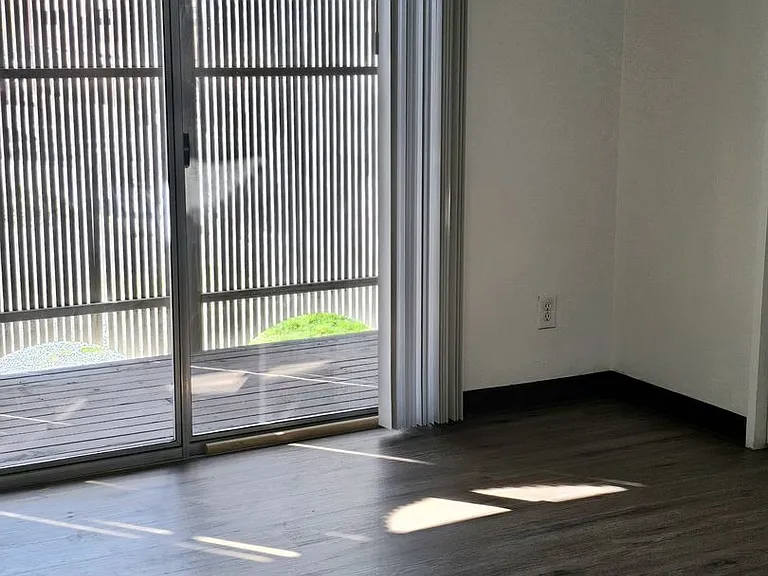 Z&Z: Patricia Building Auburn 98001 — Photo 15