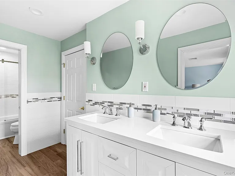 176 Beach Ln — Photo 16