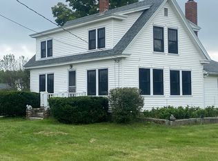 23 Valley Rd, Raymond, ME 04071