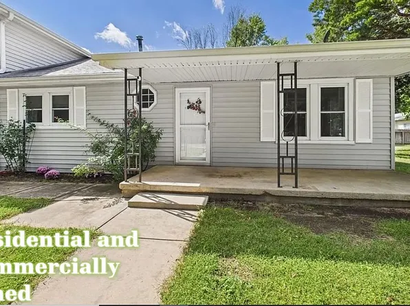 1202 S Walnut St, Newton, KS 67114