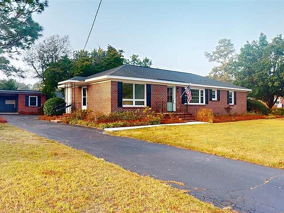 2nd image of 1620 Baywood Cir
