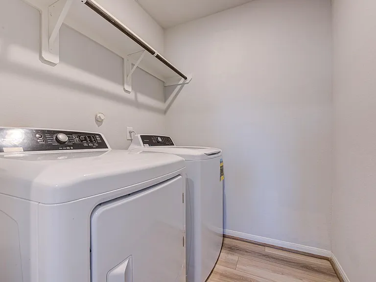 18831 Glenwood Chase Ct — Photo 13