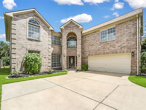 3rd image of 2723 Sterling Fields Dr