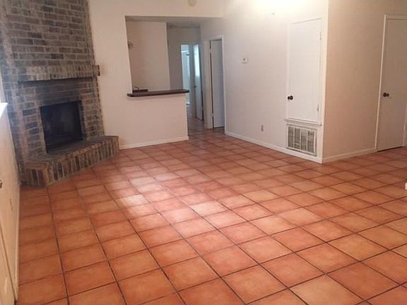 2nd image of 6005 Parkview Dr