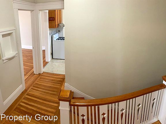 3rd image of 826-828 48th Ave