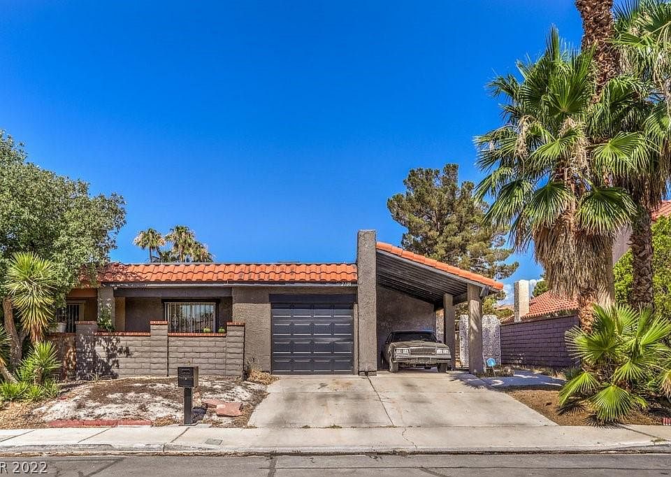 1st image of 2108 De Osma St