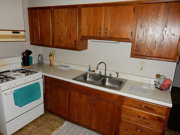 3rd image of 1031 McDonald St