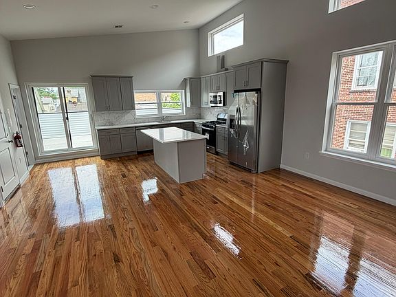 2nd image of 181 Munn Ave Floor 2