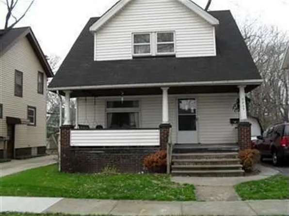 3805 Washington Park Blvd, Newburgh Heights, OH 44105