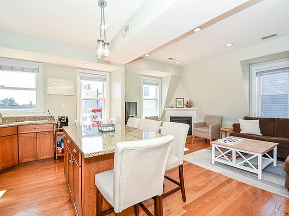 4th image of 62 H St #3