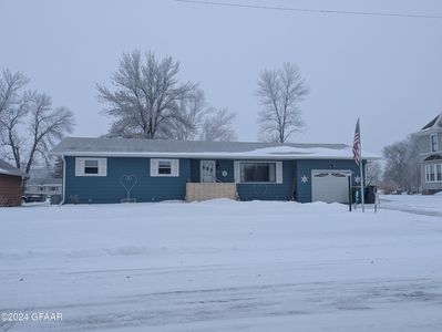818 Washington Ave, Hatton, ND, 58240