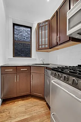 Rented by Cooper & Cooper Real Estate | media 15