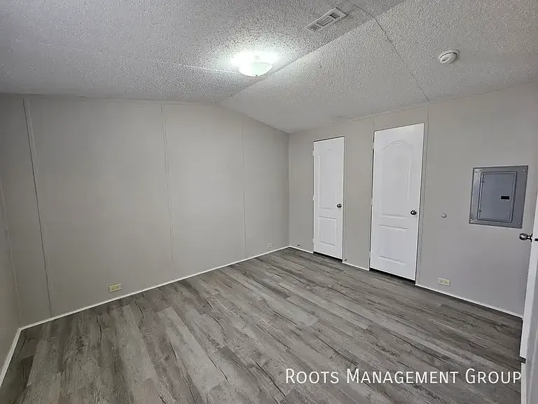 1233 Paul Ln #1233P — Photo 6