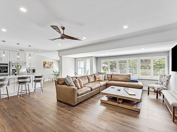 5th image of 2625 NE 27th Way