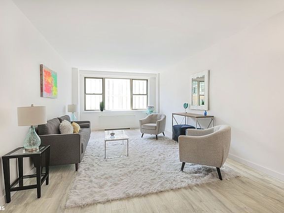 3rd image of 520 E 72nd St APT 8T