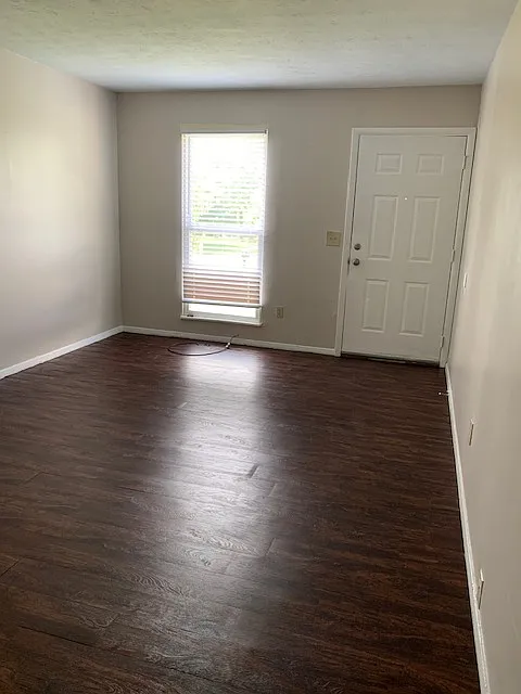 1651 W Kemper Road — Photo 3