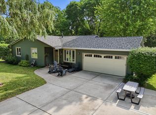 4692 Gaston Cir, Cottage Grove, WI 53527