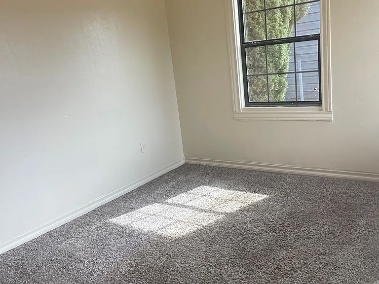 1101 W Kentucky Ave — Photo 10